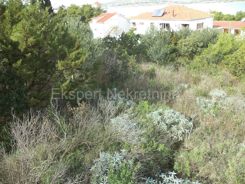 Ciovo, Arbanija, grad. terreno 485 m2, 100 m dal mare, vista