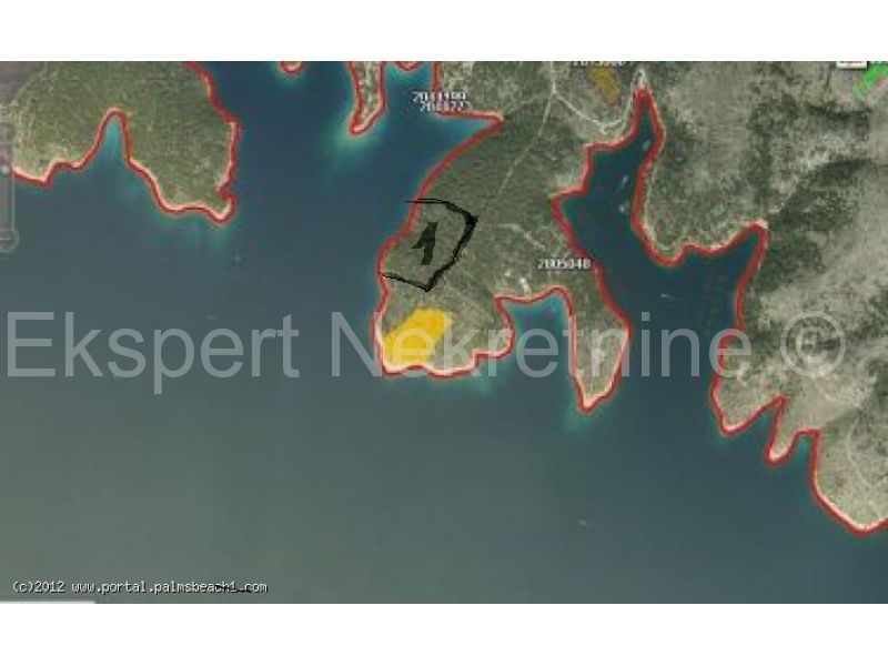 Brač, Milna terreno agricolo 64000 m2 a 100 m dal mare