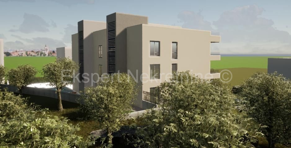 Čiovo, Okrug G., appartamento con 2 camere da letto 76 m2 + terrazza sul tetto 139 m2, piscina, vista