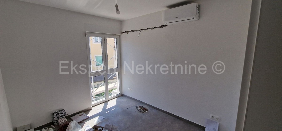 Čiovo, Okrug G., small 2-bedroom apartment 54m2, 1st floor, large terrace, new construction