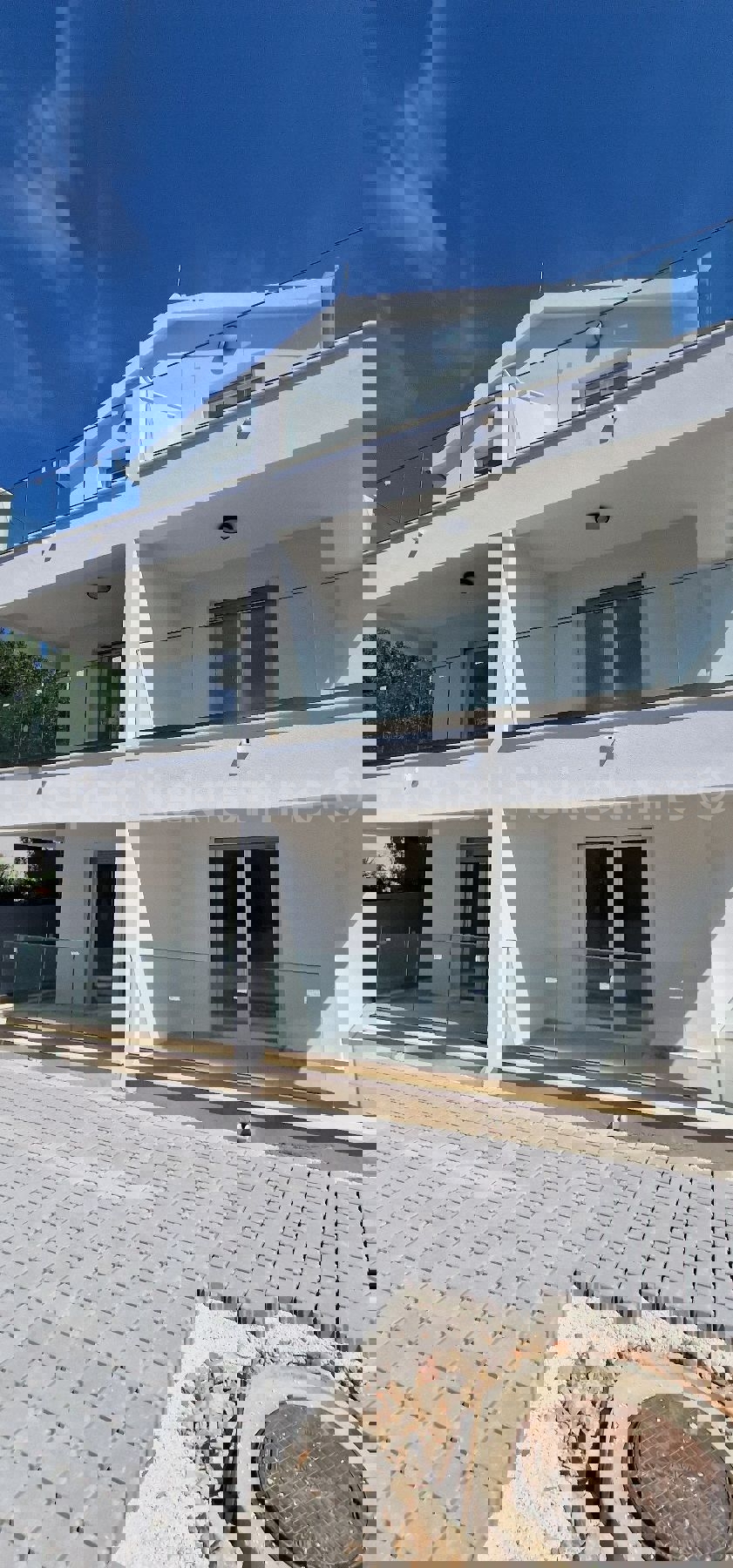 Čiovo, Okrug G., small 2-bedroom apartment 54m2, 1st floor, large terrace, new construction