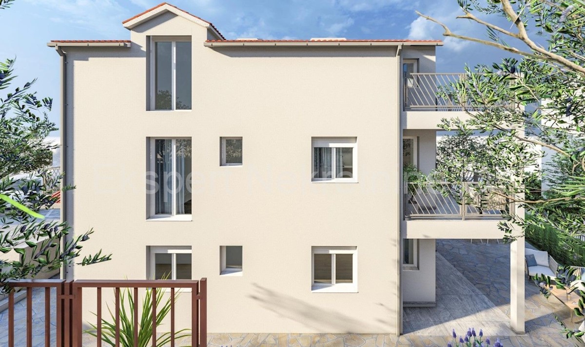 Čiovo, Okrug G., small 2-bedroom apartment 54m2, 1st floor, large terrace, new construction