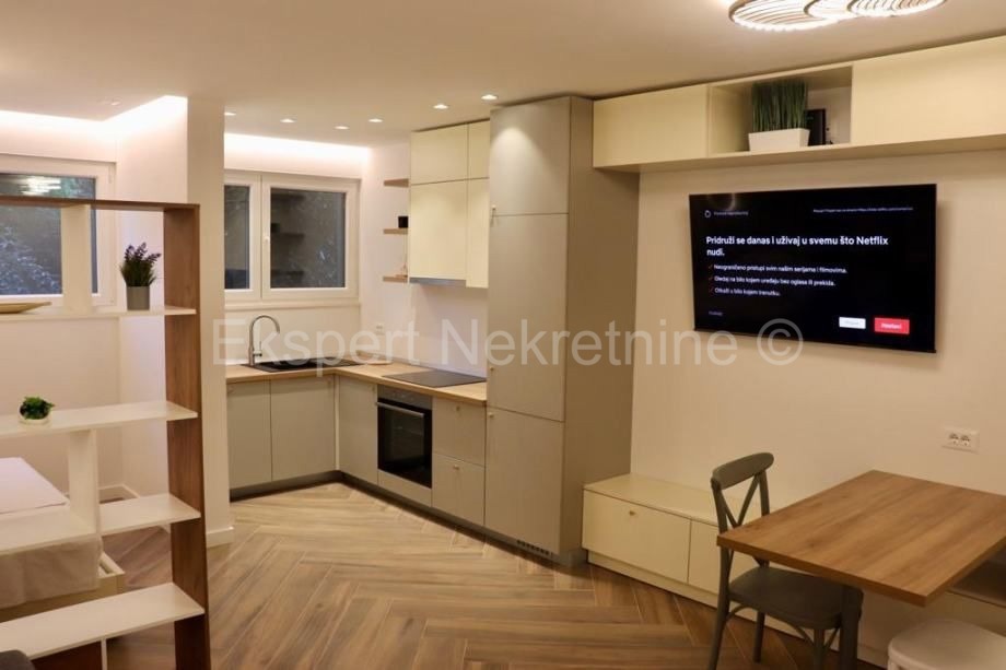 Split, Gripe, newly renovated one bedroom apartment 35m2 on the ground floor of the building