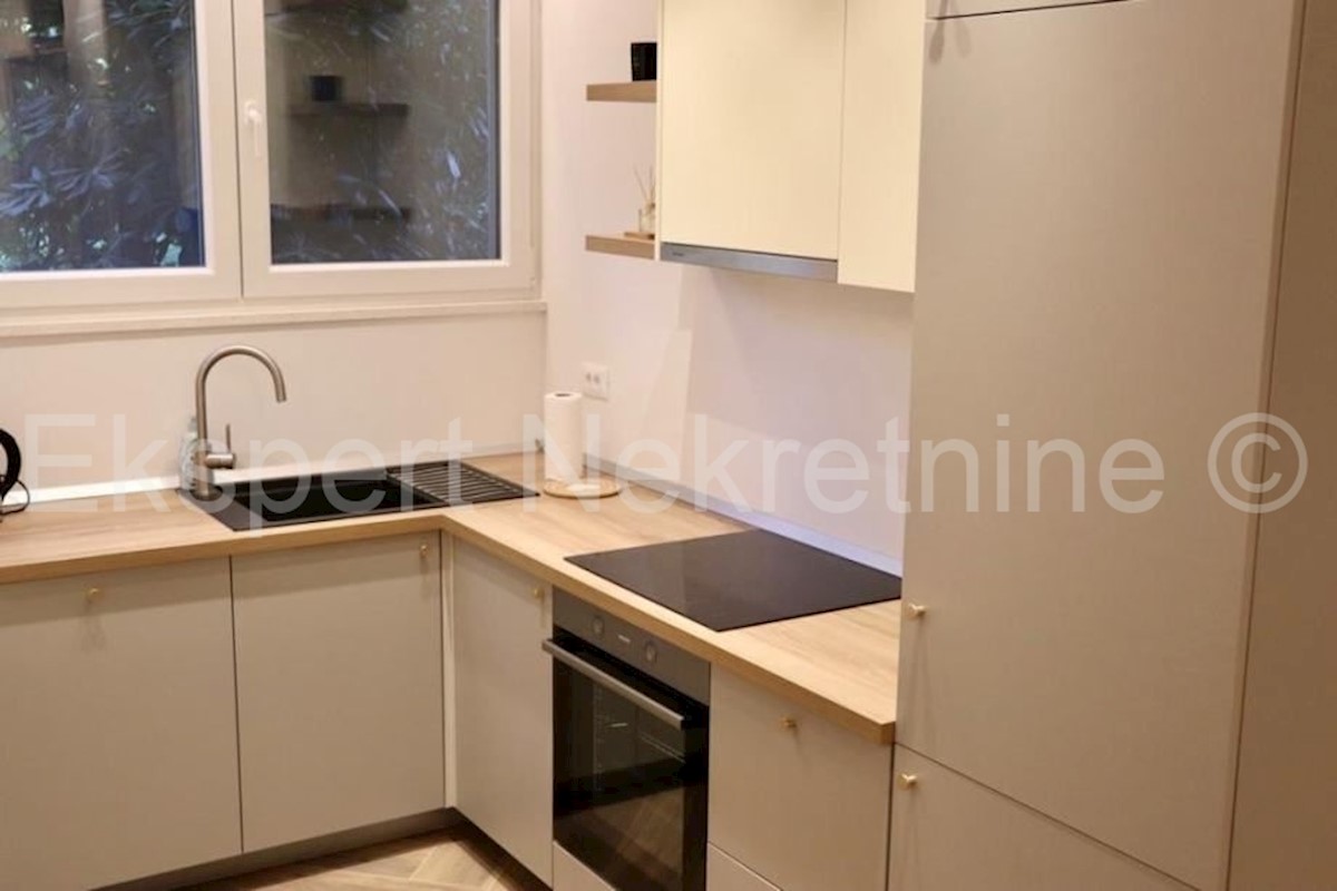 Split, Gripe, newly renovated one bedroom apartment 35m2 on the ground floor of the building