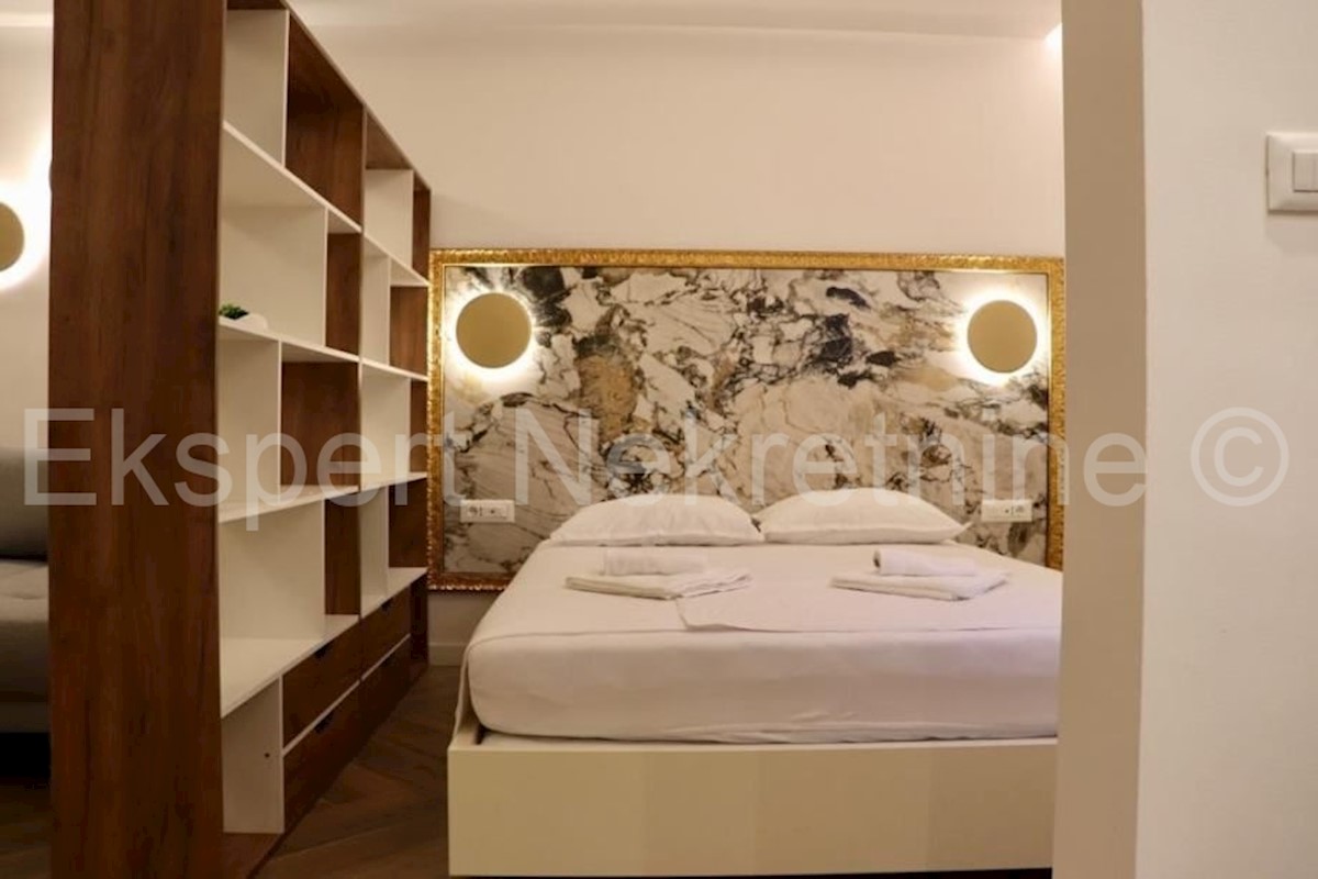 Split, Gripe, newly renovated one bedroom apartment 35m2 on the ground floor of the building