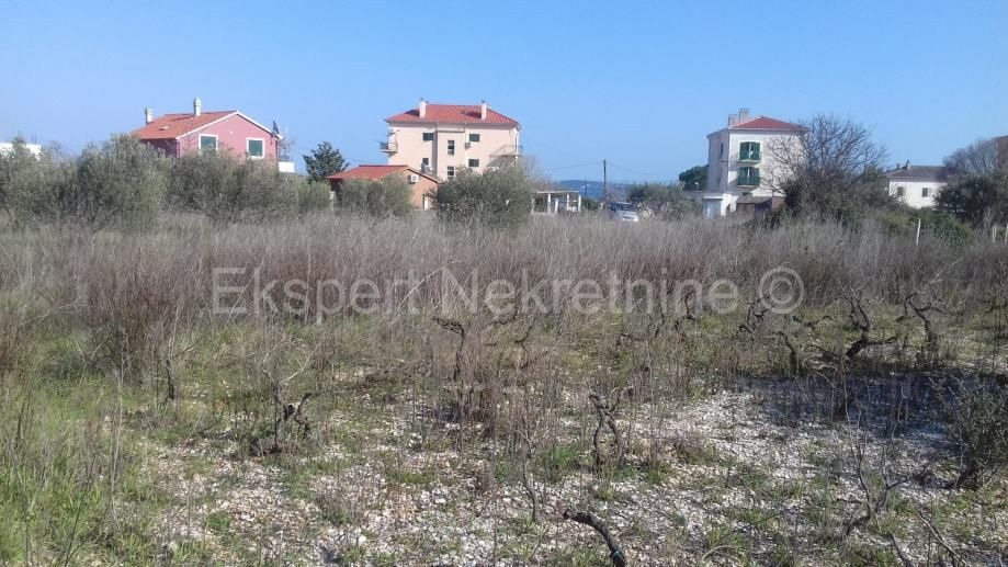 K. Štafilić, terreno edificabile 1325m2 nella zona M5, 150 m dal mare