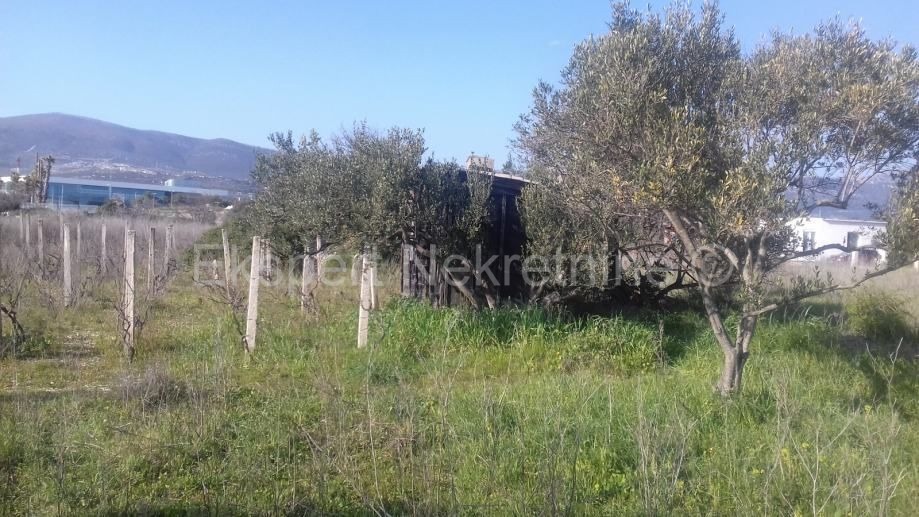 K. Štafilić, terreno edificabile 1325m2 nella zona M5, 150 m dal mare