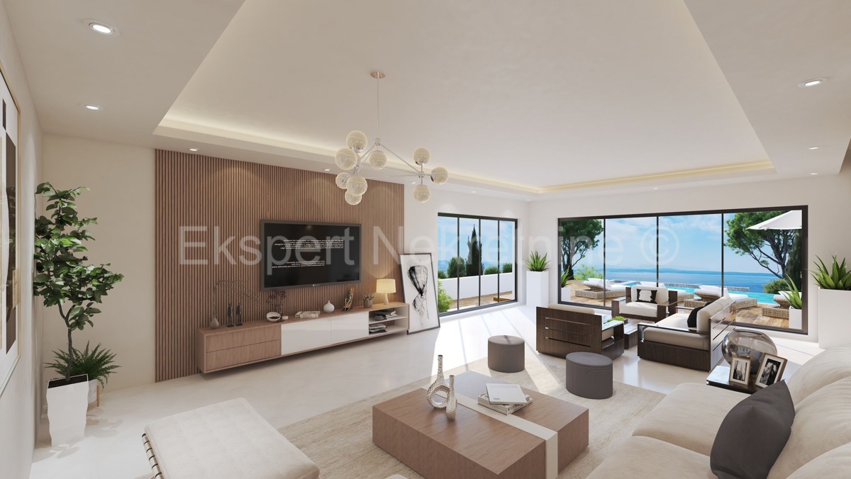 Casa indipendente più lunga di 250 m2 su un terreno di 540 m2, a 190 m dal mare