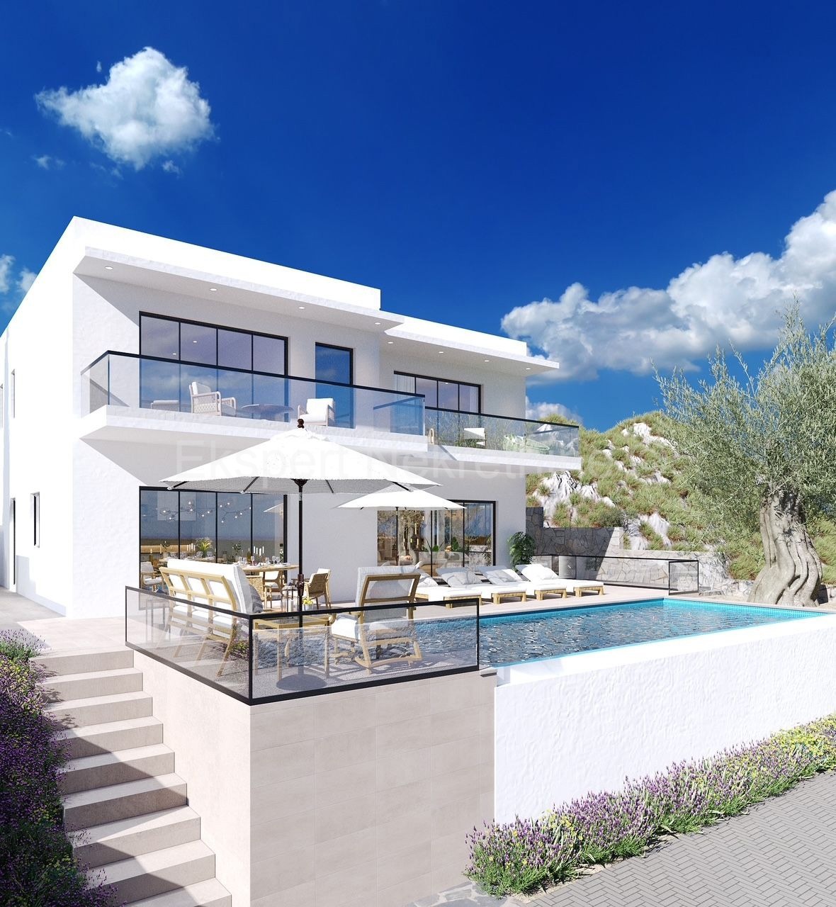 Casa indipendente più lunga di 250 m2 su un terreno di 540 m2, a 190 m dal mare