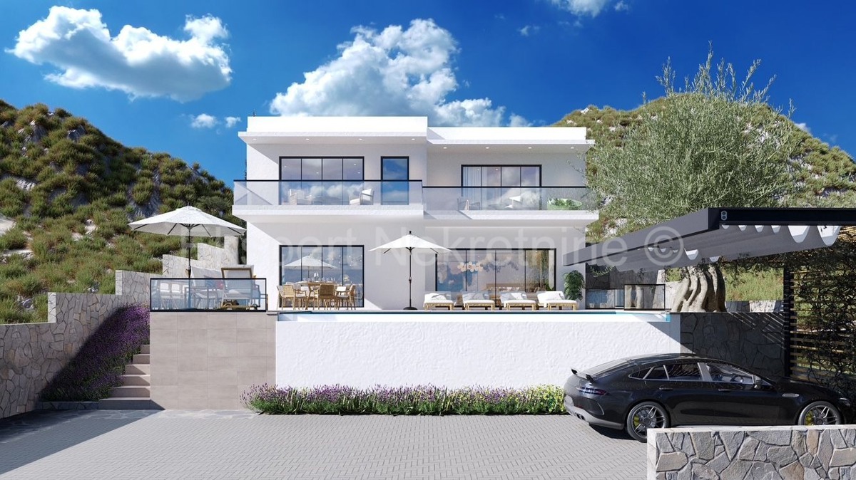 Casa indipendente più lunga di 250 m2 su un terreno di 540 m2, a 190 m dal mare