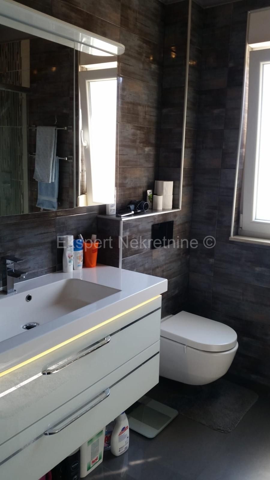 Marina, comodo bilocale 75 mq, prima fila mare, con parcheggio