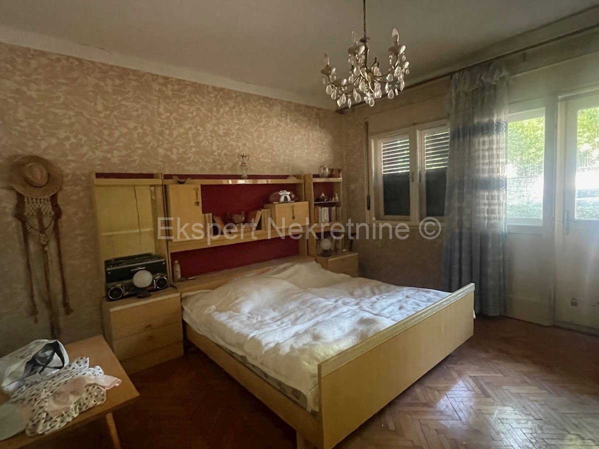 Spalato, Lovret, bilocale 57,42 m2 con legnaia, ottima posizione