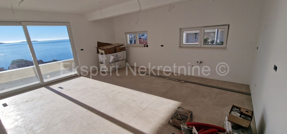 Čiovo, Okrug G., 3-bedroom apartment 99m2, new building, view of the sea and islands