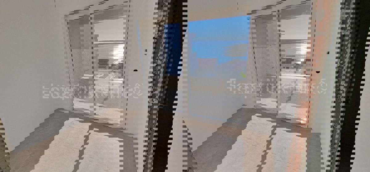 Čiovo, Okrug G., 3-bedroom apartment 99m2, new building, view of the sea and islands