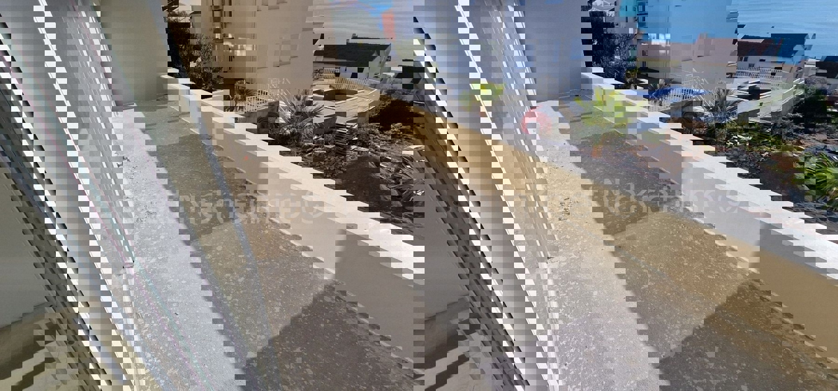 Čiovo, Okrug G., 3-bedroom apartment 99m2, new building, view of the sea and islands