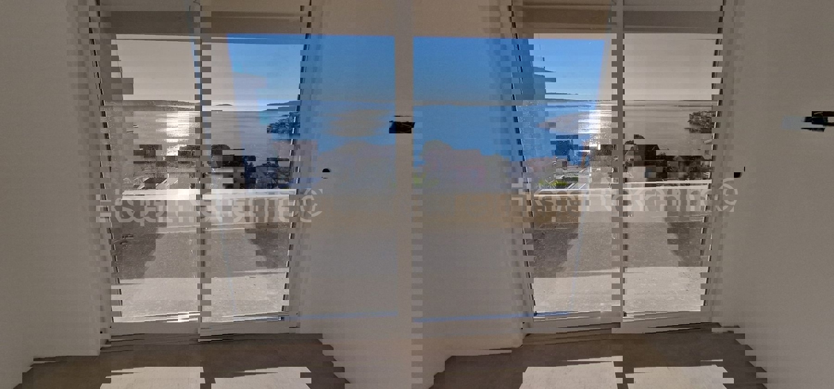 Čiovo, Okrug G., 3-bedroom apartment 99m2, new building, view of the sea and islands