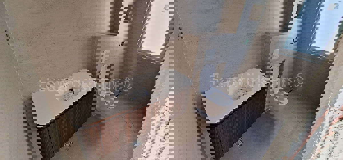 Čiovo, Okrug G., 3-bedroom apartment 99m2, new building, view of the sea and islands