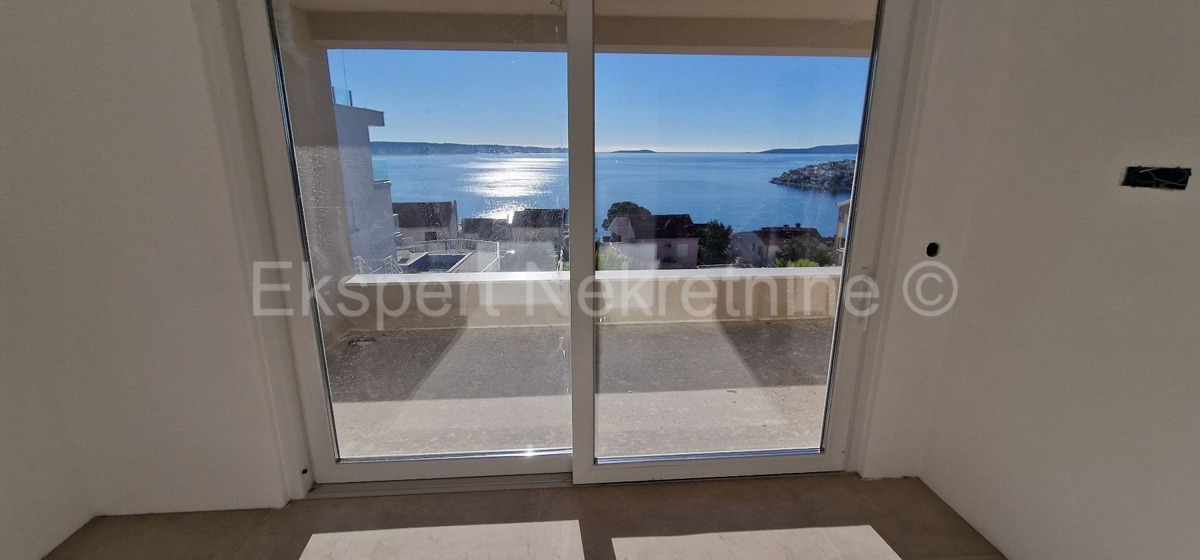 Čiovo, Okrug G., 3-bedroom apartment 99m2, new building, view of the sea and islands