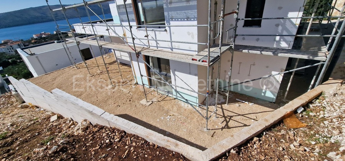 Seget Vranjica, villa 220 m2 on 2 floors.new construction, sea view