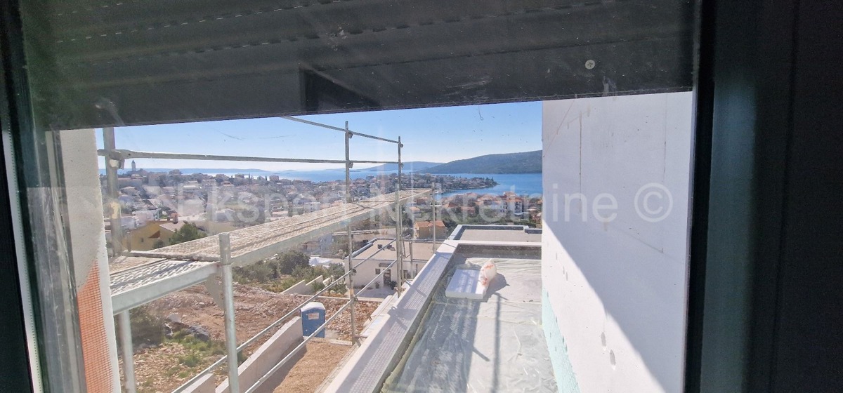 Seget Vranjica, villa 220 m2 on 2 floors.new construction, sea view
