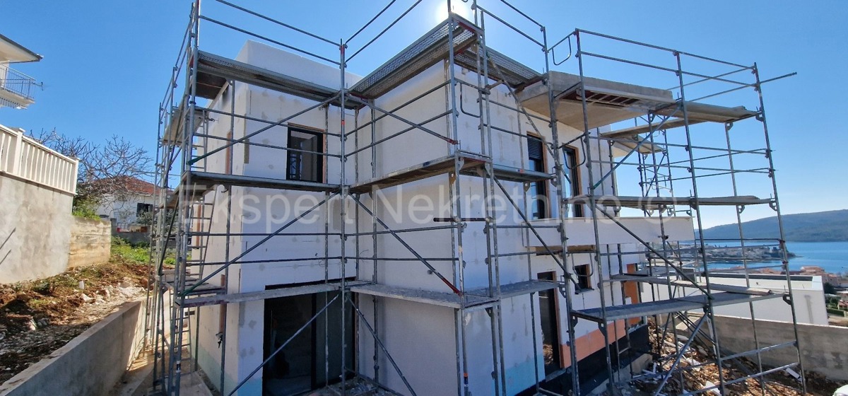 Seget Vranjica, villa 220 m2 on 2 floors.new construction, sea view