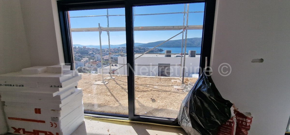 Seget Vranjica, villa 220 m2 on 2 floors.new construction, sea view