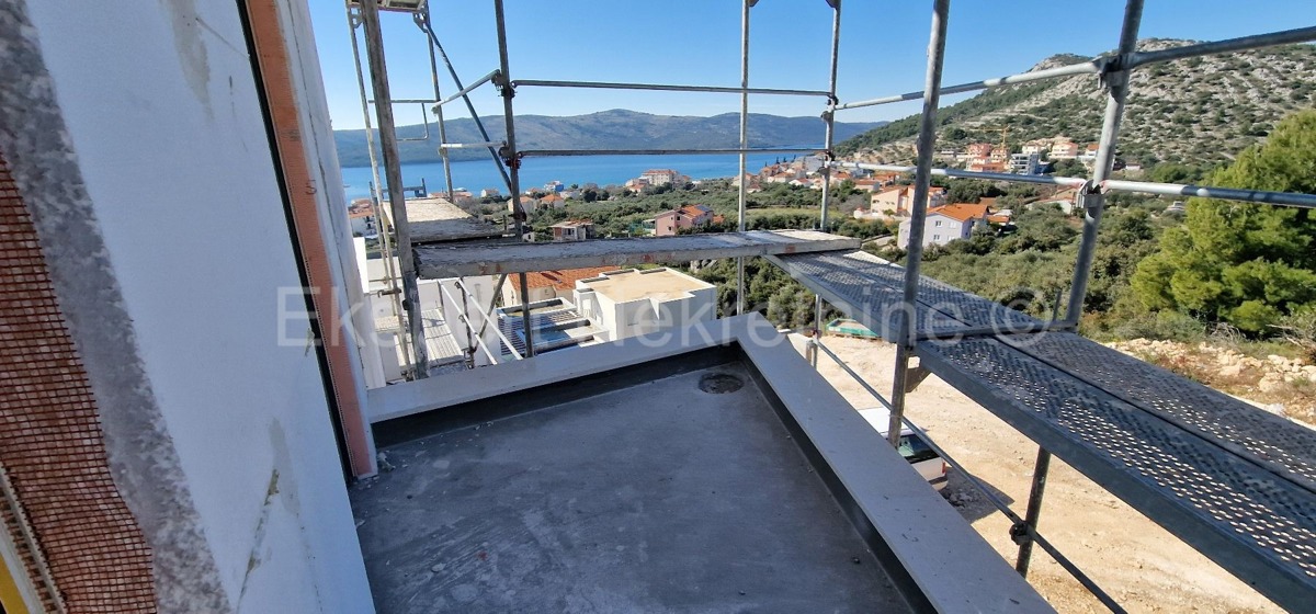 Seget Vranjica, villa 220 m2 on 2 floors.new construction, sea view