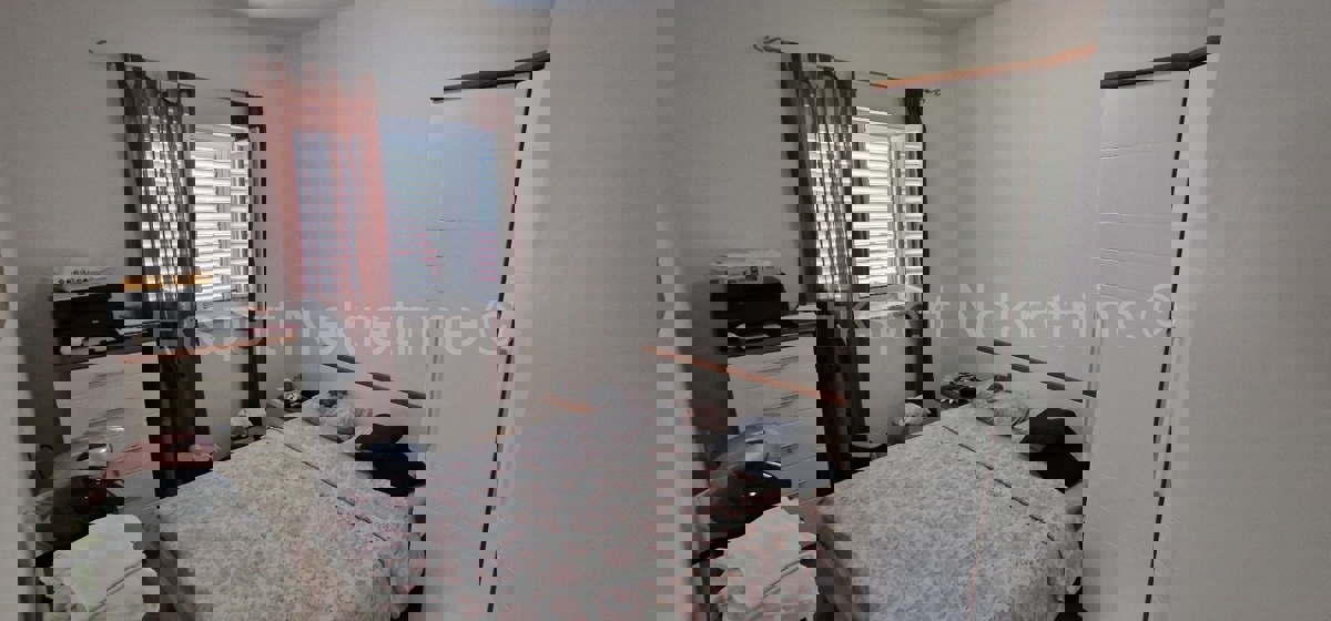 Trogir, Plano, comfortable 2-bedroom apartment 71 m2 + garden 98 m2 + swimming pool, 2 parking spaceso,