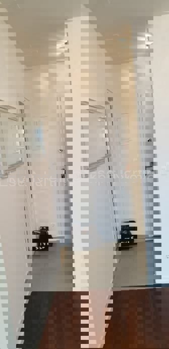 Spalato, Žnjan, appartamento con una camera da letto di 39 m2 con vista mare, vicino alla spiaggia