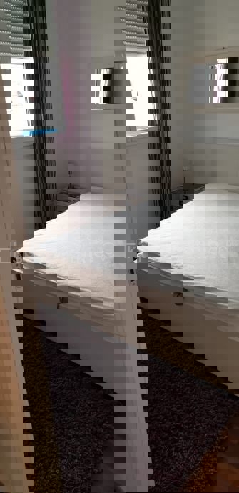 Spalato, Žnjan, appartamento con una camera da letto di 39 m2 con vista mare, vicino alla spiaggia