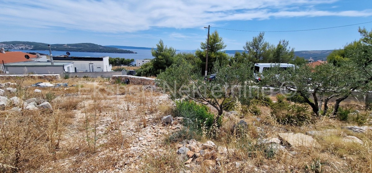 Seget Vranjica, building plot 801 m2, sea view
