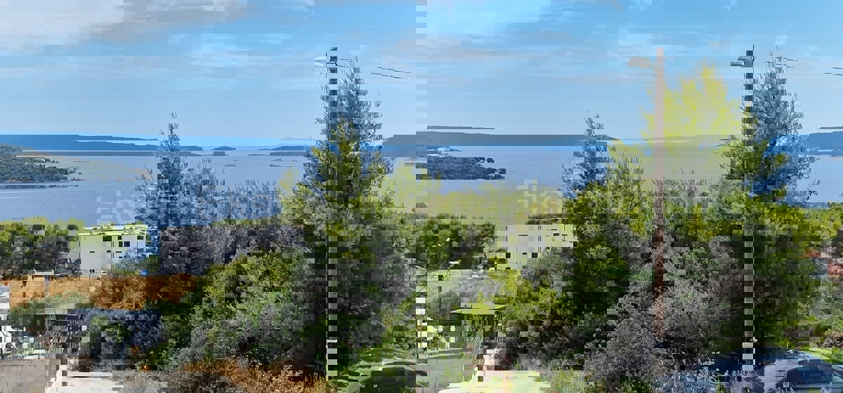 Seget Vranjica, building plot 801 m2, sea view