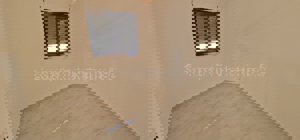 Ciovo, District G, 2-bedroom apartment 89 m2 + 132 m2 garden + swimming pool 15m2