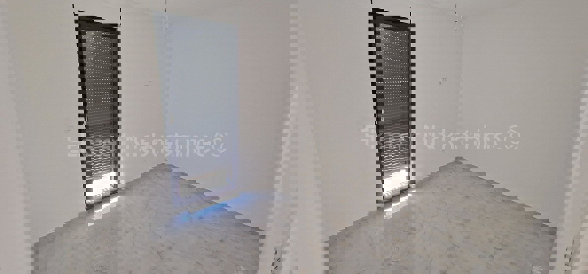 Ciovo, District G, 2-bedroom apartment 89 m2 + 132 m2 garden + swimming pool 15m2