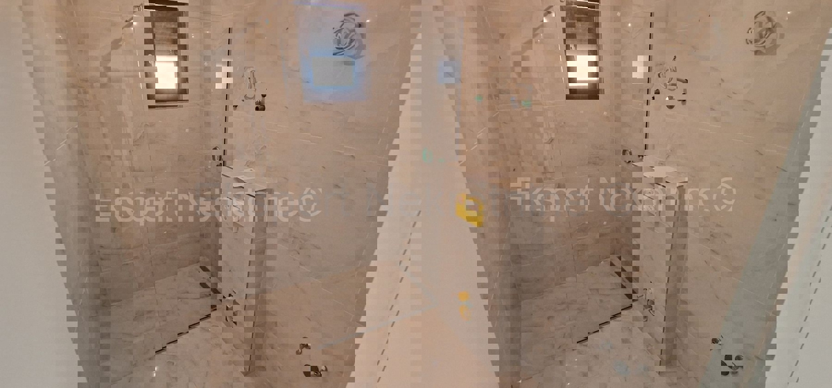 Ciovo, District G, 2-bedroom apartment 89 m2 + 132 m2 garden + swimming pool 15m2