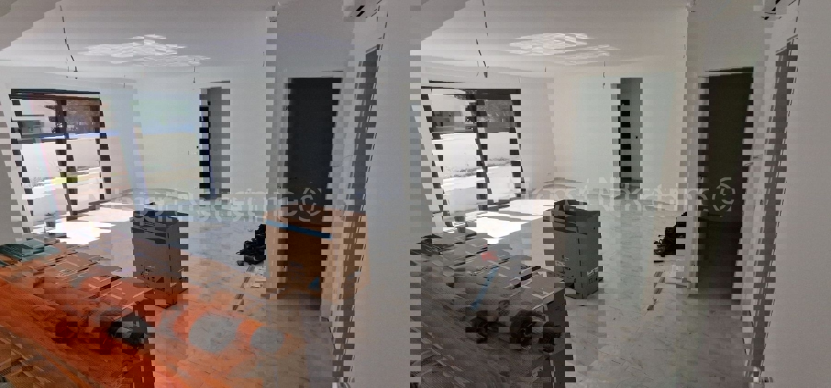 Ciovo, District G, 2-bedroom apartment 89 m2 + 132 m2 garden + swimming pool 15m2