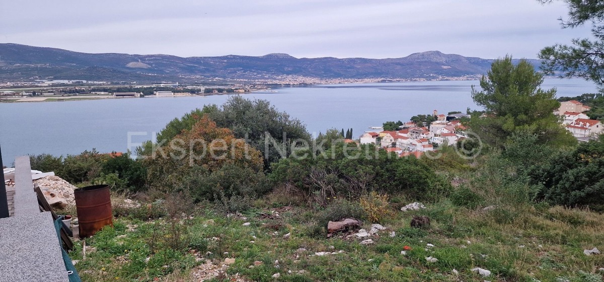 Trogir, Mastrnika, building plot 1200 m2, open sea view