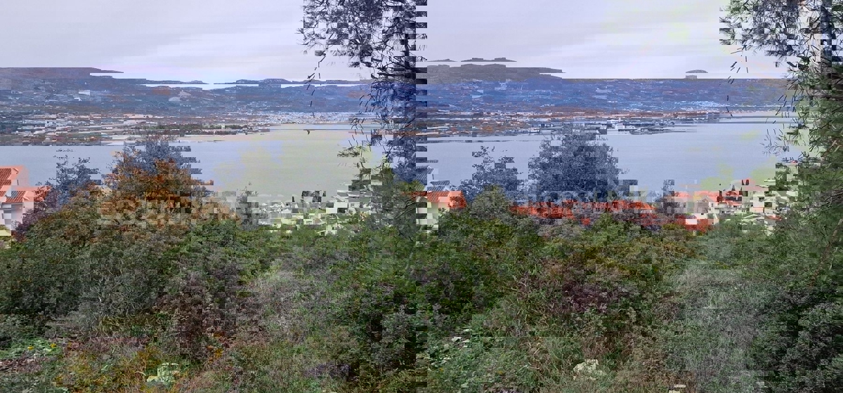 Trogir, Mastrnika, building plot 1200 m2, open sea view