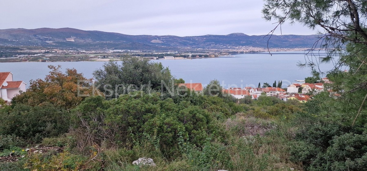 Trogir, Mastrnika, building plot 1200 m2, open sea view