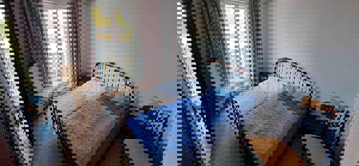 Primošten, casa indipendente 225 m2 con 4 unità abitative