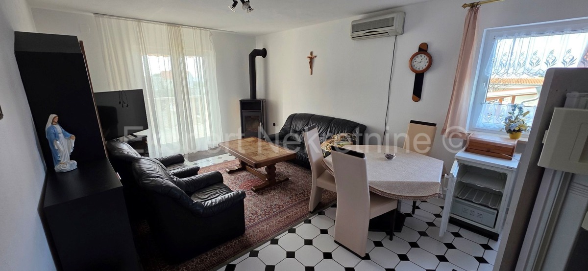 Primošten, Supljak, detached house 400 m2 with large basement and 2 apartments