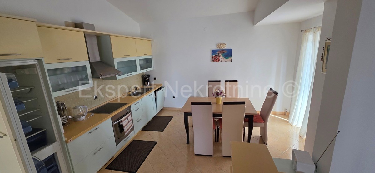 Primošten, Supljak, detached house 400 m2 with large basement and 2 apartments