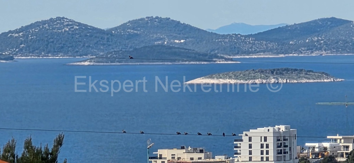 Primošten, Supljak, detached house 400 m2 with large basement and 2 apartments