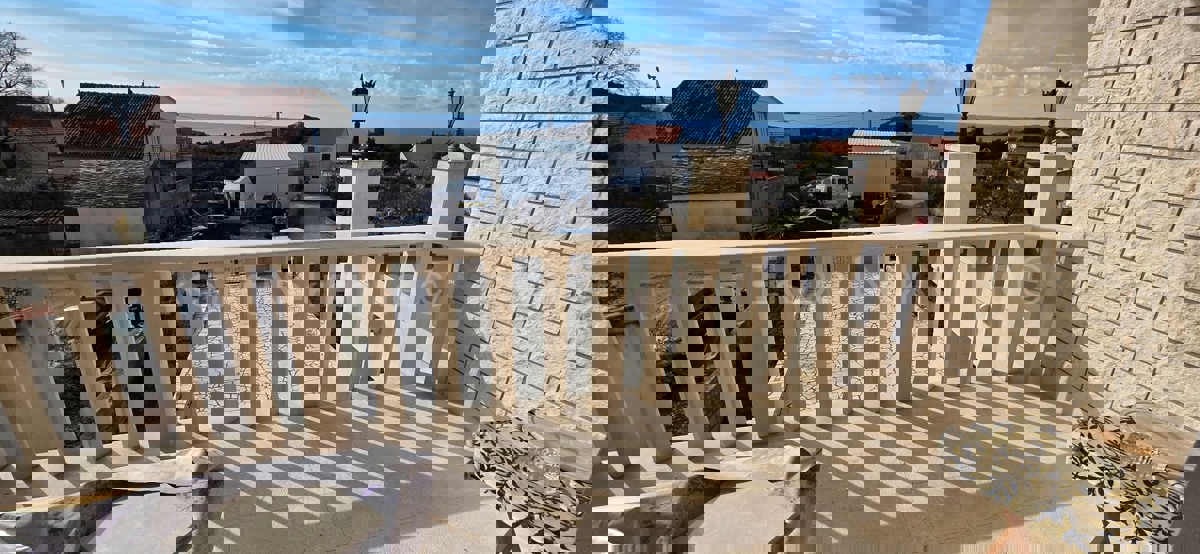 Primošten, casa indipendente 225 m2 con 4 unità abitative