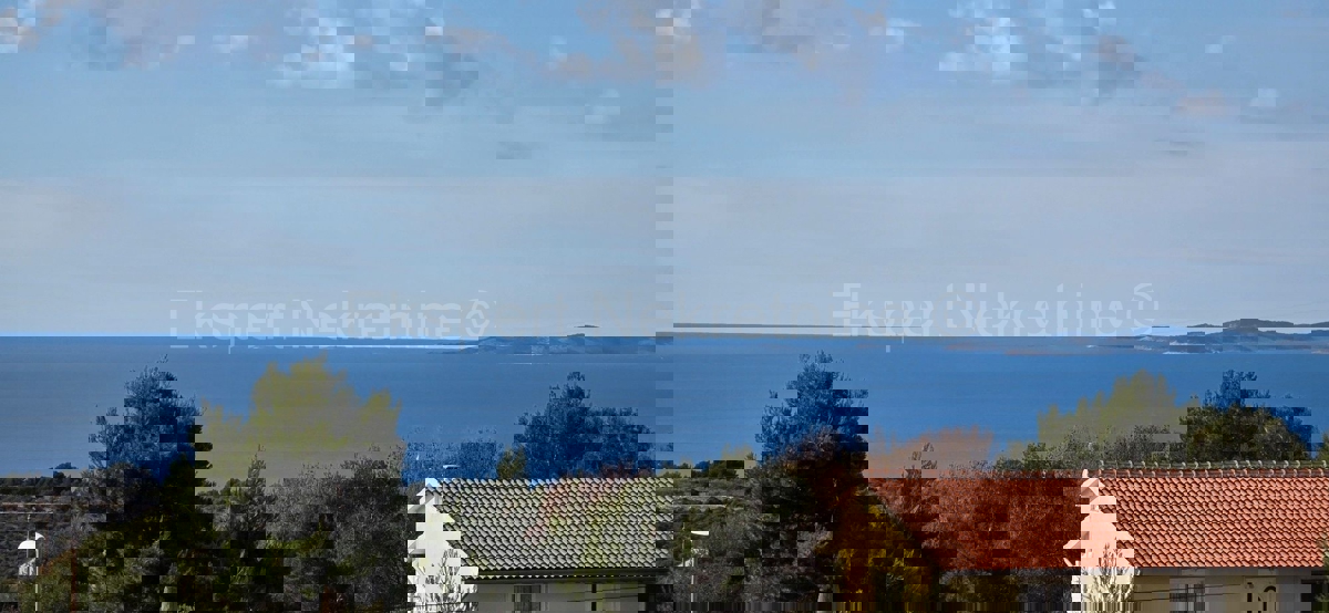 Primošten, casa indipendente 225 m2 con 4 unità abitative