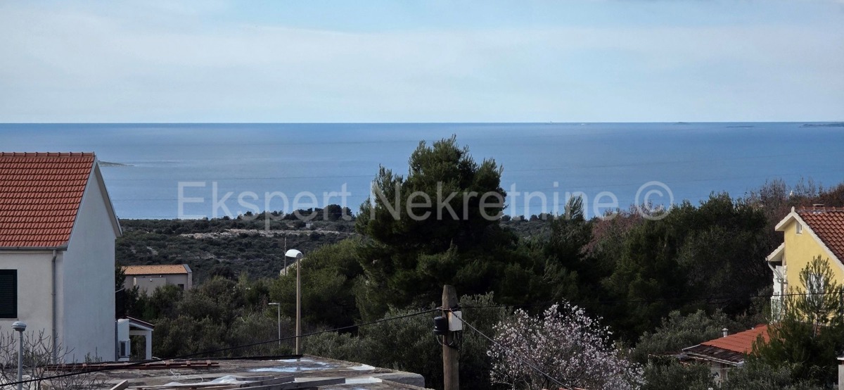 Primošten, Supljak, detached house 400 m2 with large basement and 2 apartments