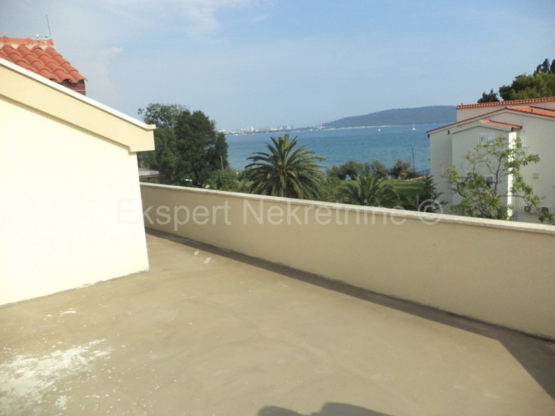 K. Gomilica, confortevole appartamento di 3 locali 230 mq, con ampio terrazzo