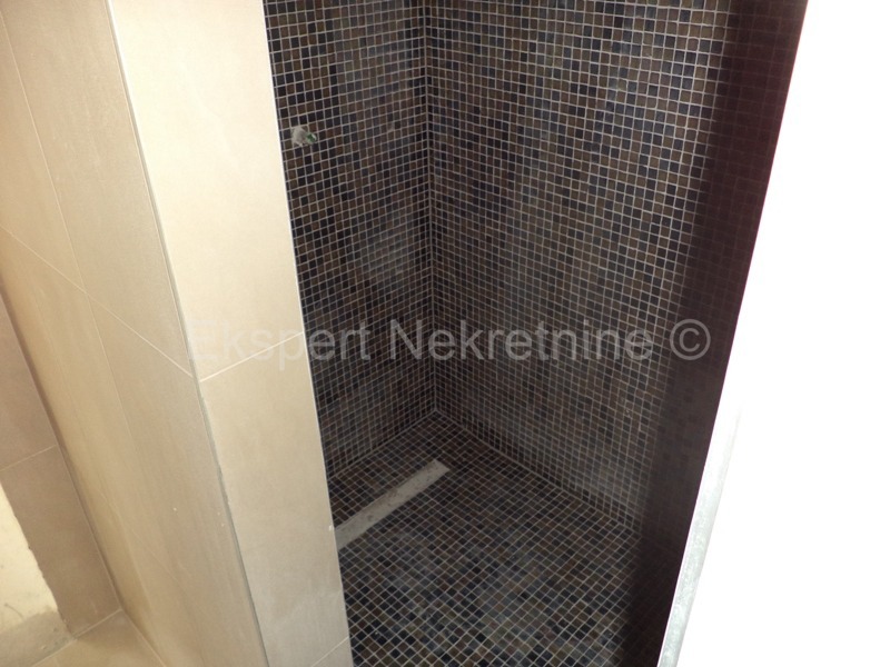 K. Gomilica, confortevole appartamento di 3 locali 230 mq, con ampio terrazzo