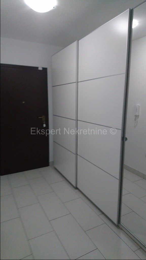 Podstrana, Strožanac, appartamento bilocale 77m2, garage