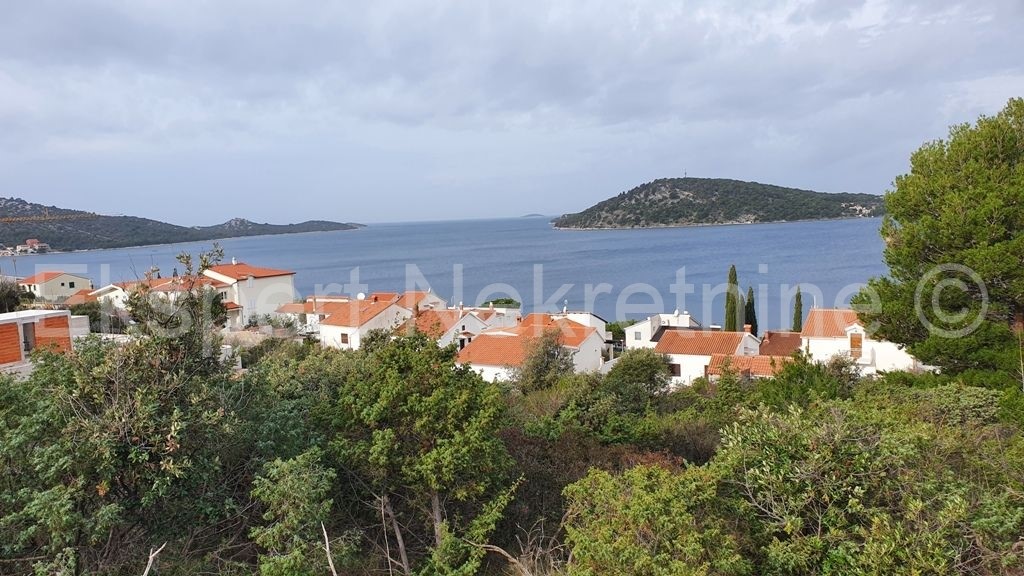 Rogoznica, Ljoljinica, Građev. terreno 1766 m2, 120 m dal mare, vista